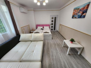 luxury two bedroom Crown Apartament